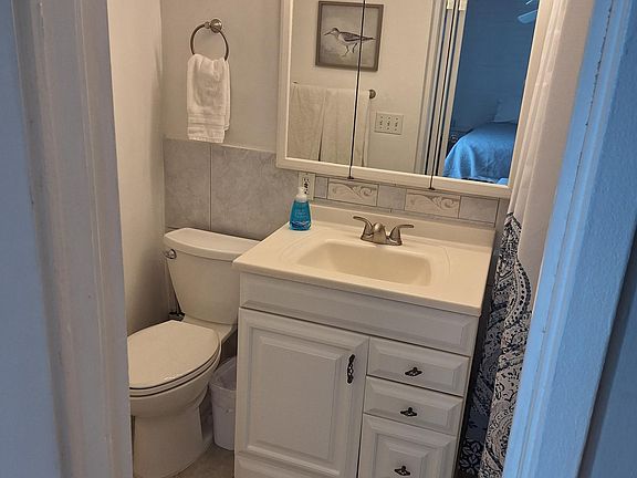 5th image of 901 Ocean Blvd APT 4