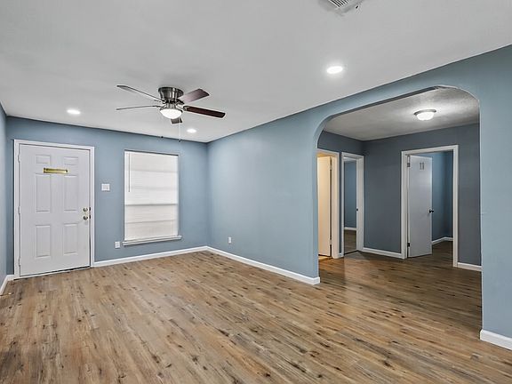2nd image of 350 Baron Dr