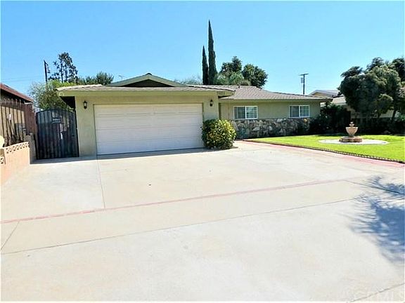 2nd image of 9803 Tamarind Ave