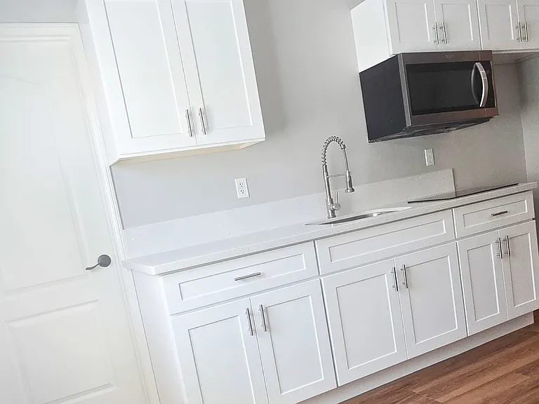 24848 Trott Cir — Photo 4