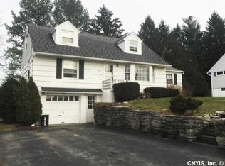 209 Stonehedge Rd, Camillus, NY 13031