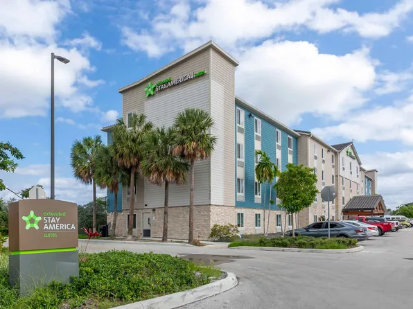 Deerfield Beach, 1400 SW 11th Way, Deerfield Beach, FL 33441