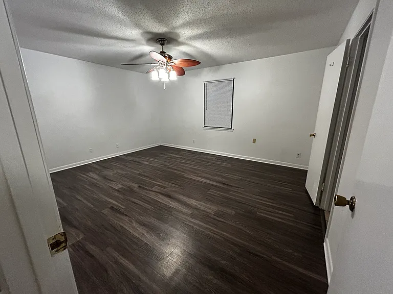 1203 Blueridge Pkwy — Photo 14
