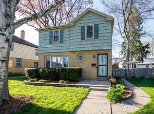5510 W Martin Dr, Milwaukee, WI 53208