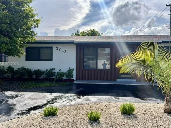3210 SW 94th Ct, Miami, FL 33165
