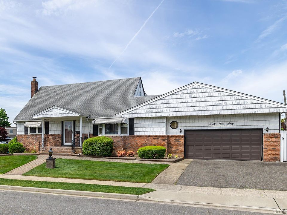 1st image of 3960 Wellwood Road