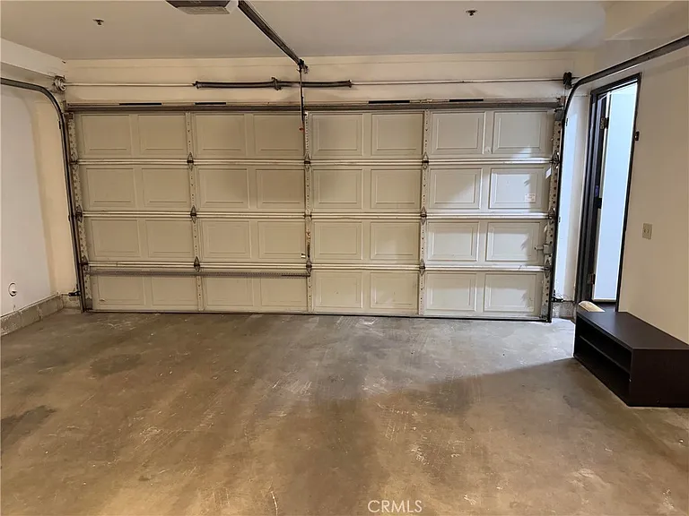 329 Genoa St #D — Photo 28
