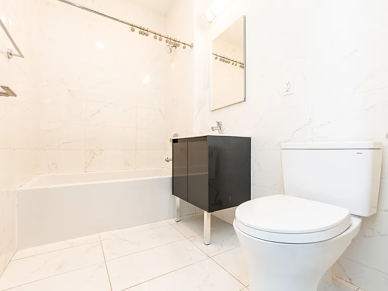 1780 Sheepshead Bay Rd #Penthouse 6 — Photo 4