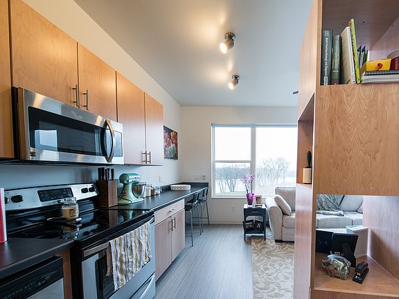 Photos are of similar unit, not exact unit.