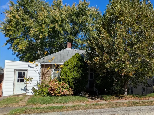 105 Buttonwood Ave, Washington, PA 15301