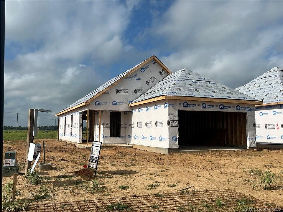 2nd image of 3068 Southern Trace Dr