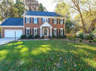 5404 Rutledge Dr, Greensboro, NC 27455