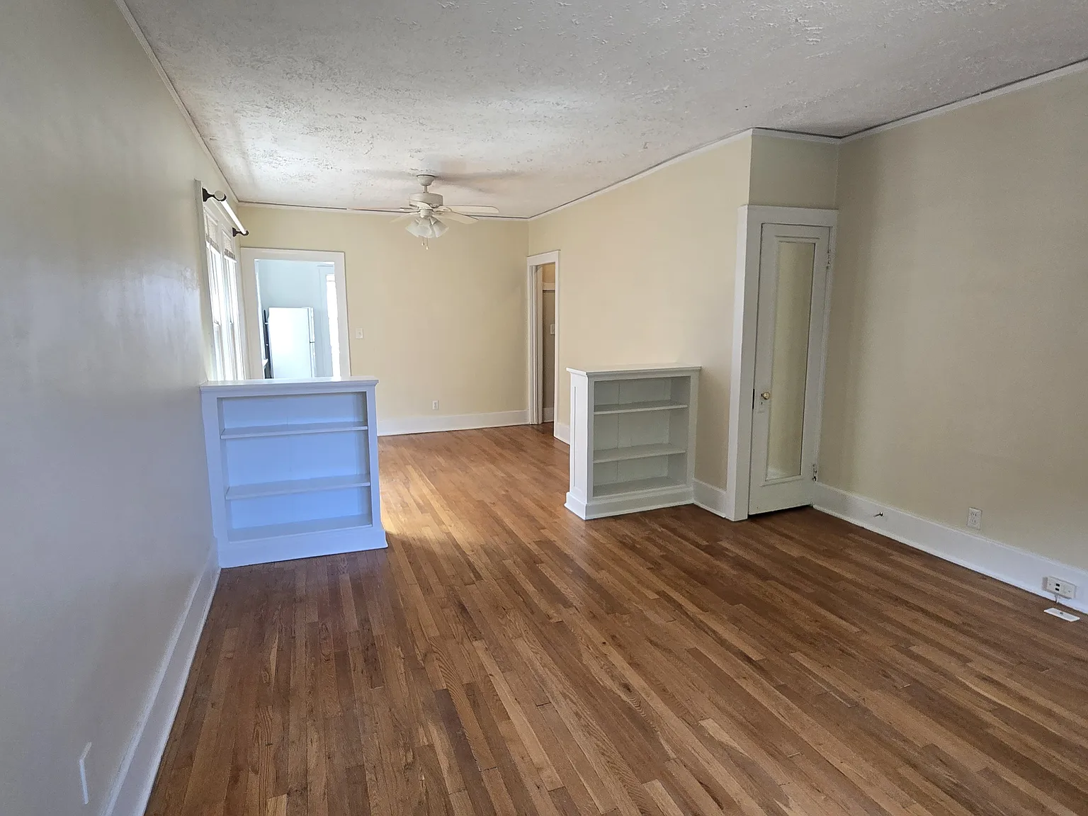 1 bed, 700 sqft, $1,100 — Photo 4