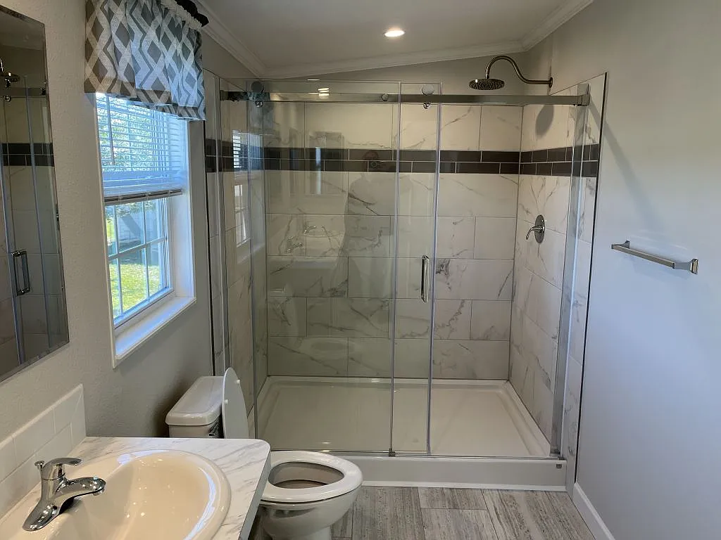 3 bed, 2.0 bath, 1355 sqft, $1,799 — Photo 4