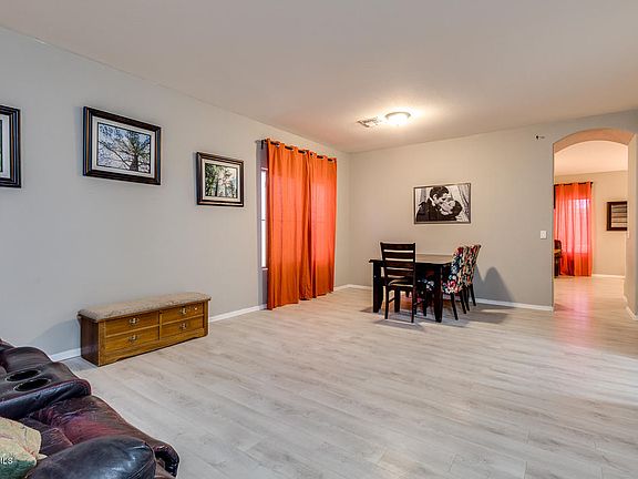3rd image of 21461 N Greenland Park Dr