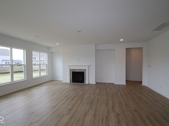 4th image of 10615 Oak Bend Blvd