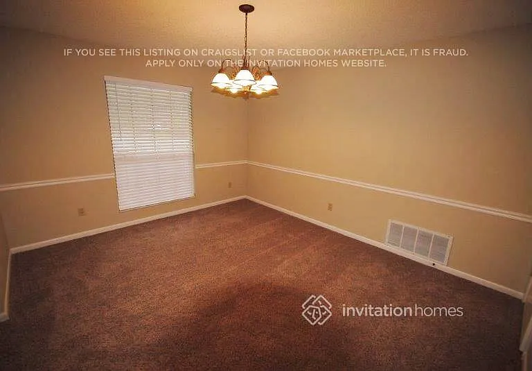 11637 Edinburgh Way — Photo 2