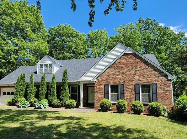 43 Berkley Pl, Collinsville, VA 24078