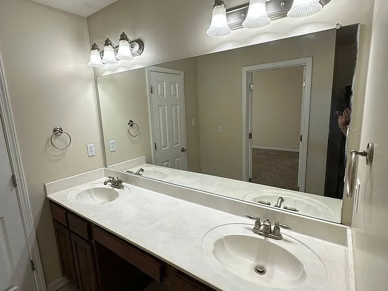 2525 Baird Dr — Photo 15