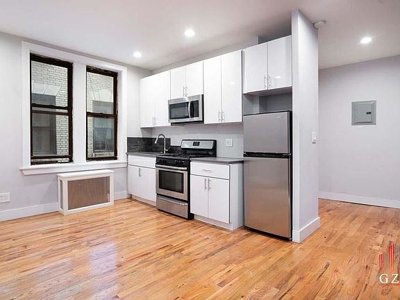 3rd image of 605 W 151st St APT 41