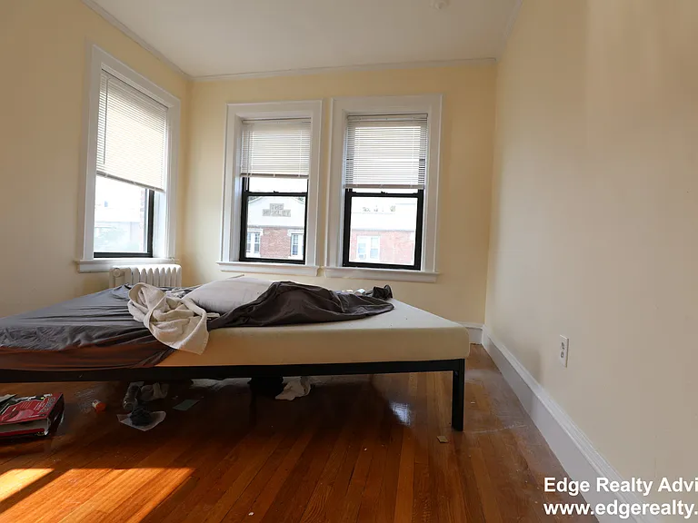 21 Park Vale Ave #11 — Photo 6