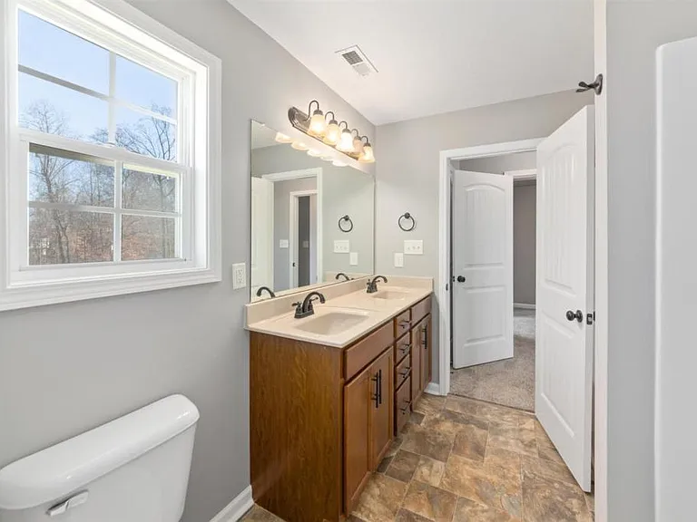 1413 Jenny Ln — Photo 21