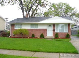 30243 Bluehill St, Roseville, MI 48066