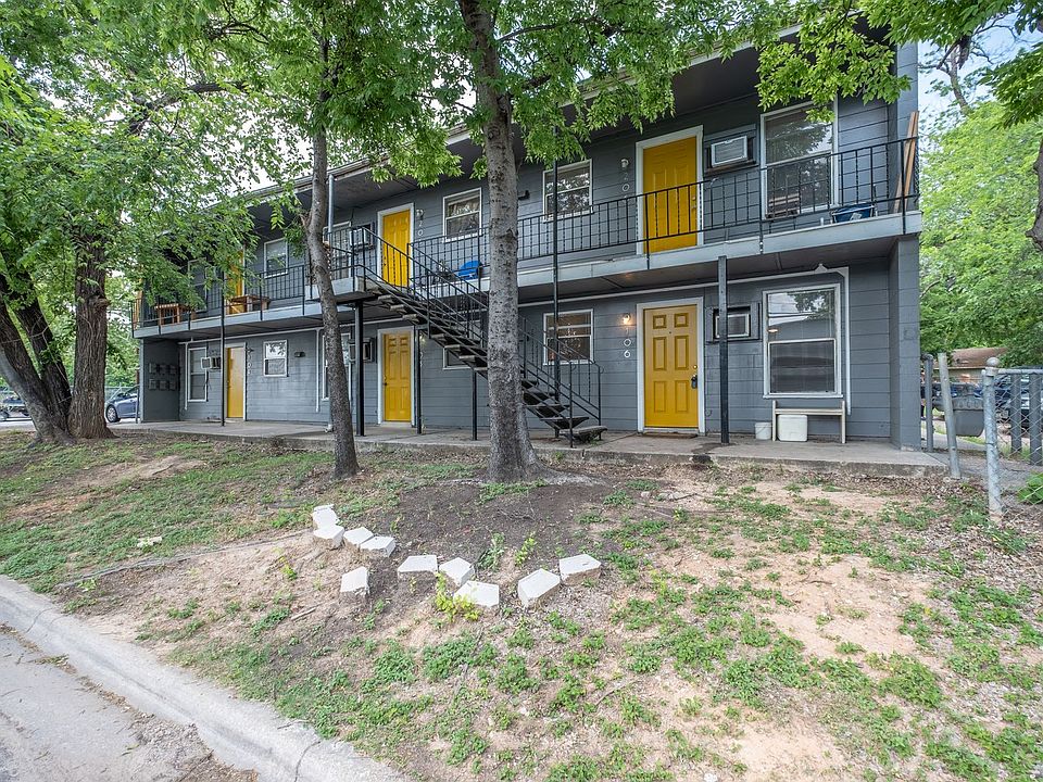 2nd image of 901 & 903 Springdale Rd #104