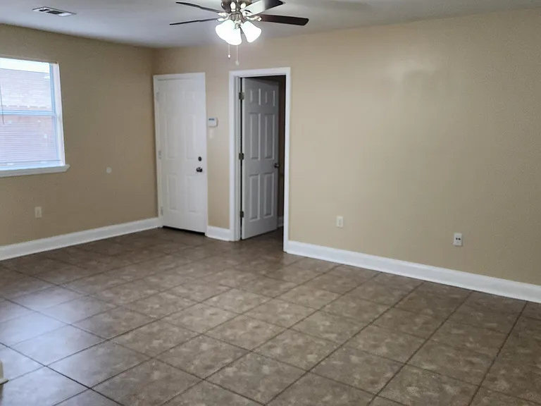3618 Shangri La Dr — Photo 2
