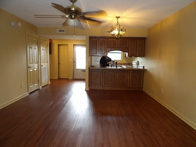 7 Anthony Cir — Photo 2