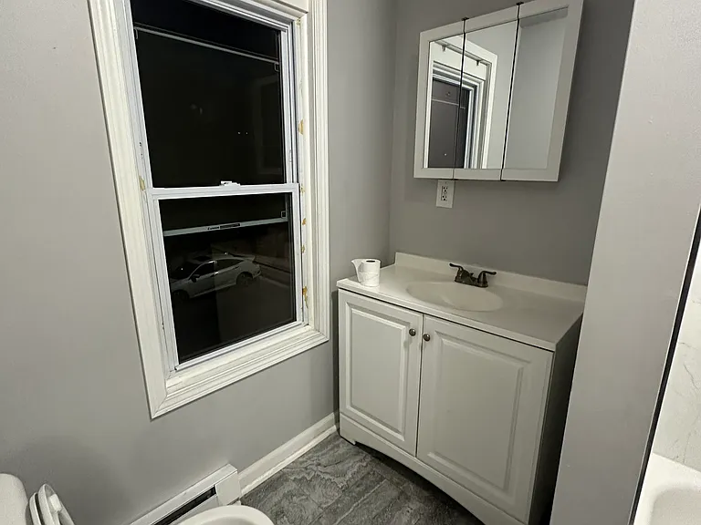 Full Bathroom View 3