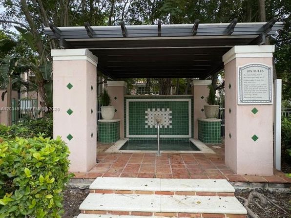 12154 Saint Andrews Pl APT 110