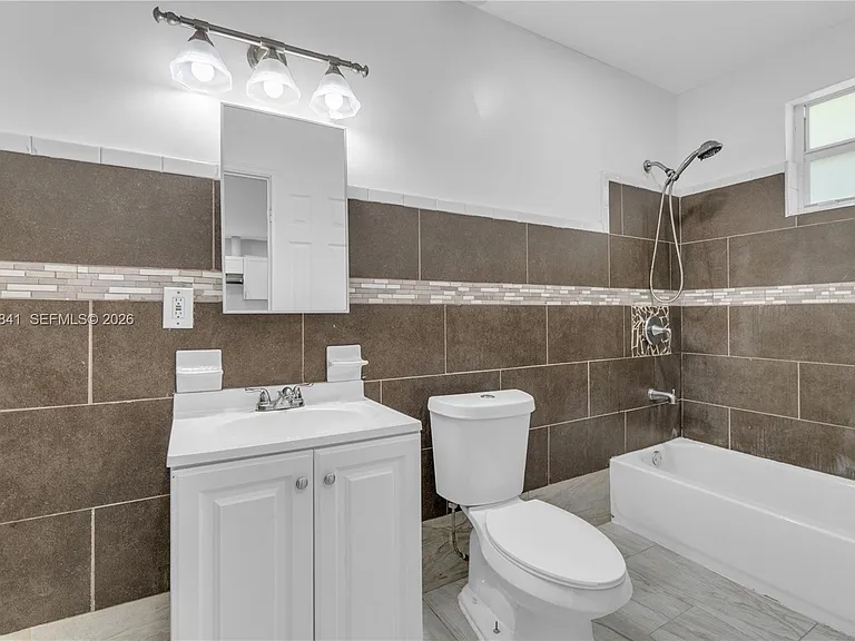 6940 NW 6th Ct #2 — Photo 21