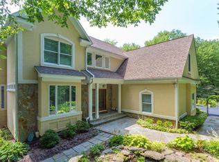 1436 Crowell Rd, Vienna, VA 22182