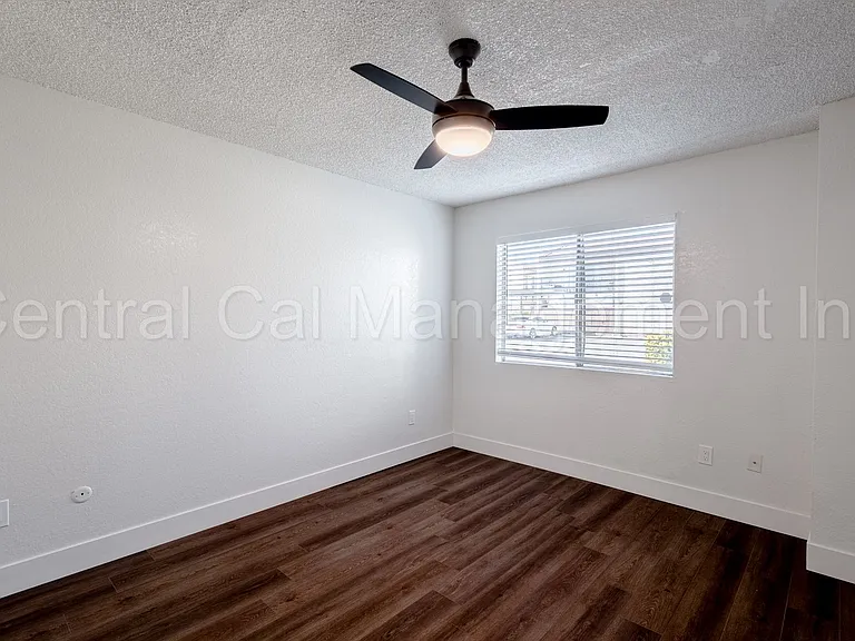 4648 Columbus St #A-J — Photo 17