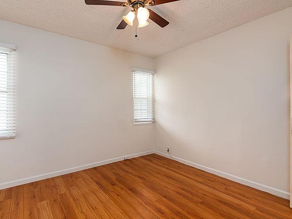 4th image of 4922 Cahuenga Blvd #1/2