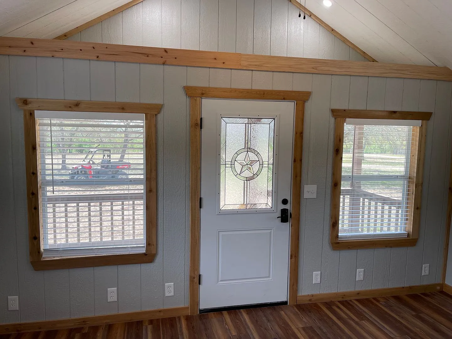 Hill Country Retreat on Acreage in Bandera — Photo 2