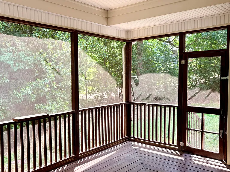346 N Rock Springs Rd — Photo 15