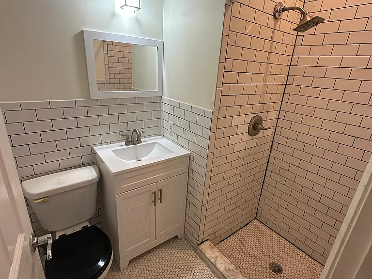 306 W 22nd St #2A — Photo 11