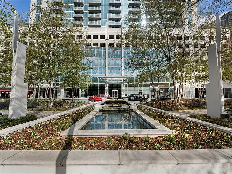 3324 Peachtree Rd NE #915 — Photo 28