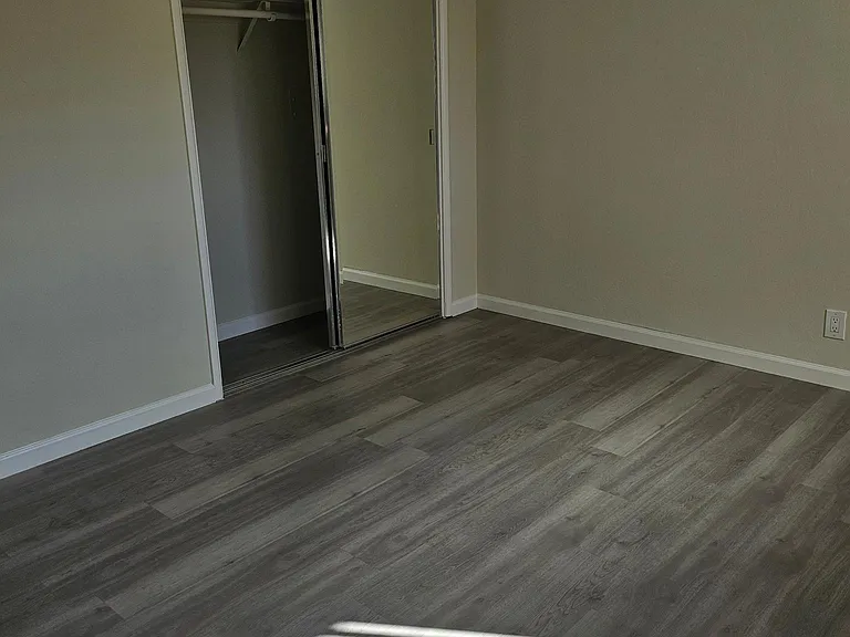 565 Geneva Ave — Photo 10