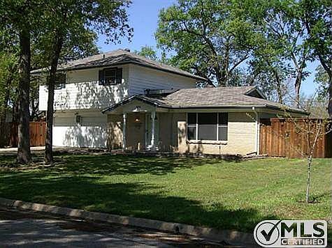 1st image of 914 Oakwood Dr