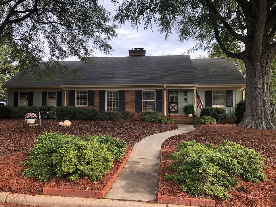 1st image of 2204 Villa Dr