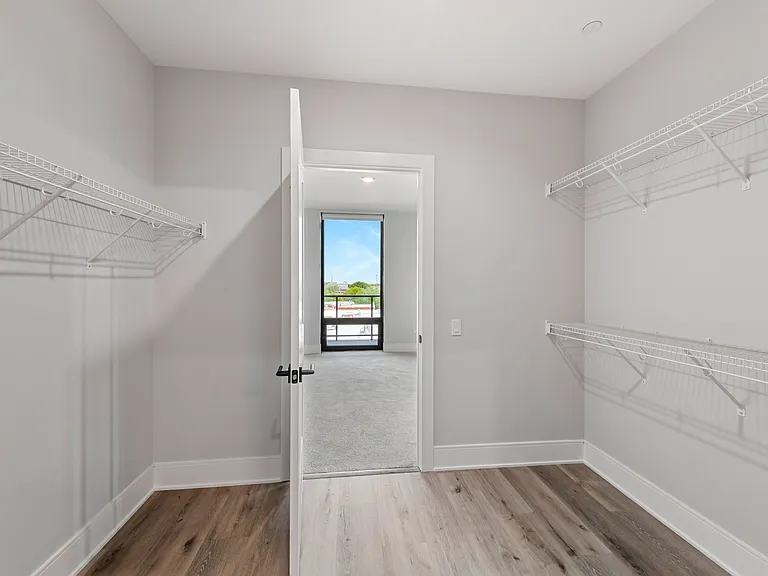 The Pierce At 7 Van Buren — Photo 20
