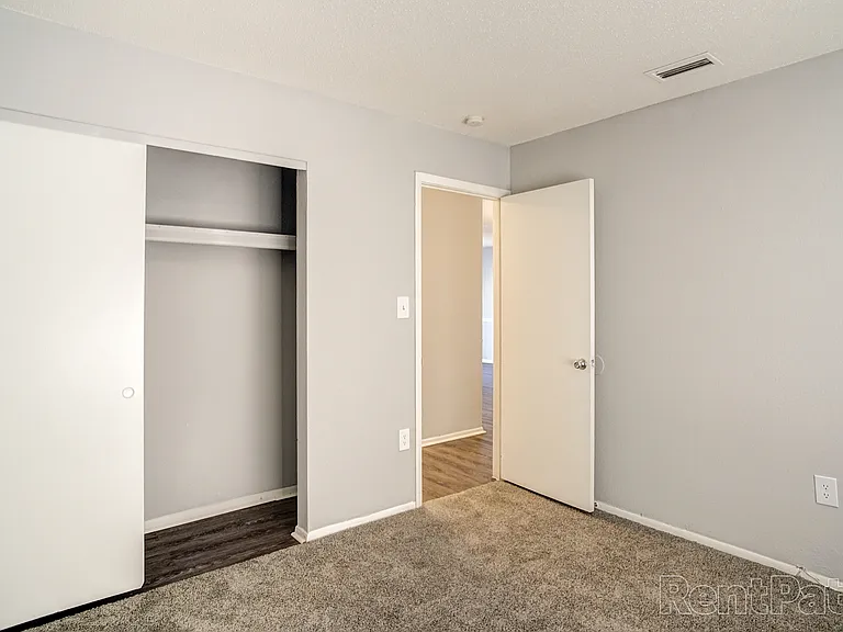 The Bahia Apartments — Photo 42