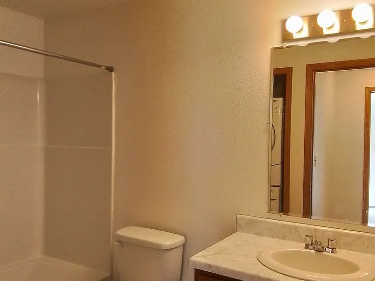 719 S Church Ave #13 — Photo 9