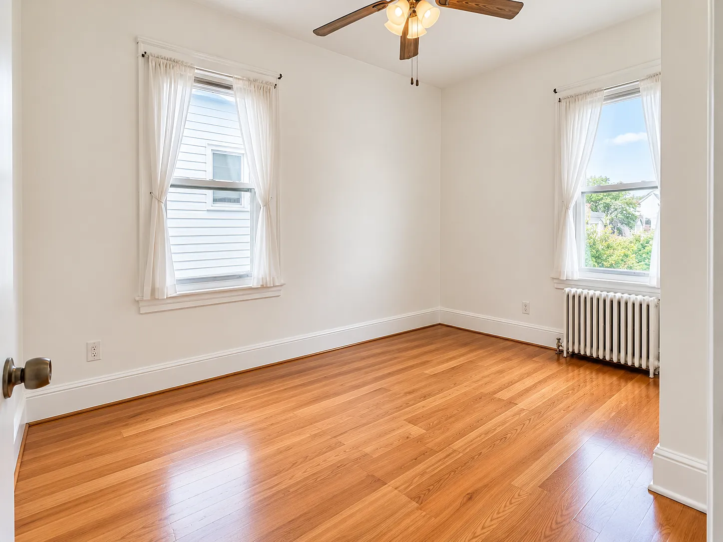 205 Seaview Ave — Photo 2