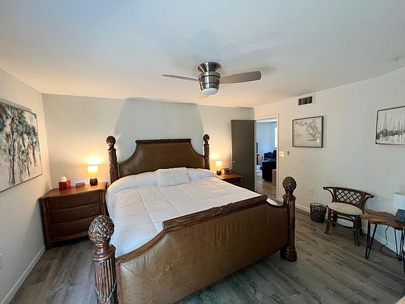 3rd image of 299 Winfield Way #B