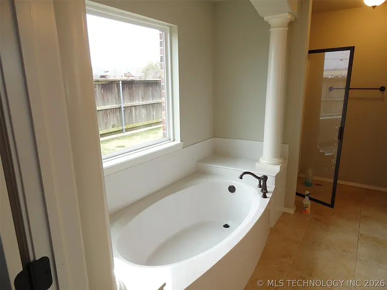 11017 S Lawrence St — Photo 12