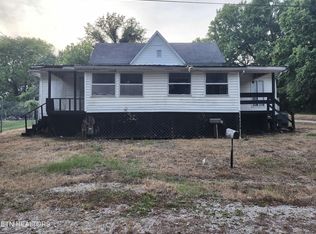 722 Hendrickson St, Clinton, TN 37716